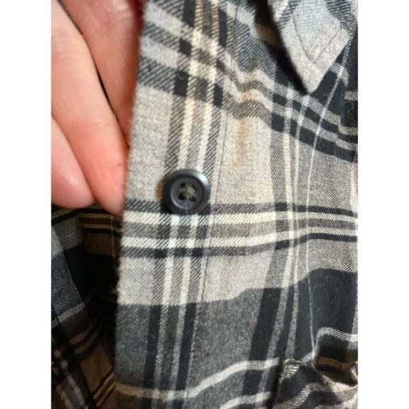 Pendleton Women's Black & Grey Plaid Button Up Shirt, 100% Cotton, Medium - Picture 6 of 8